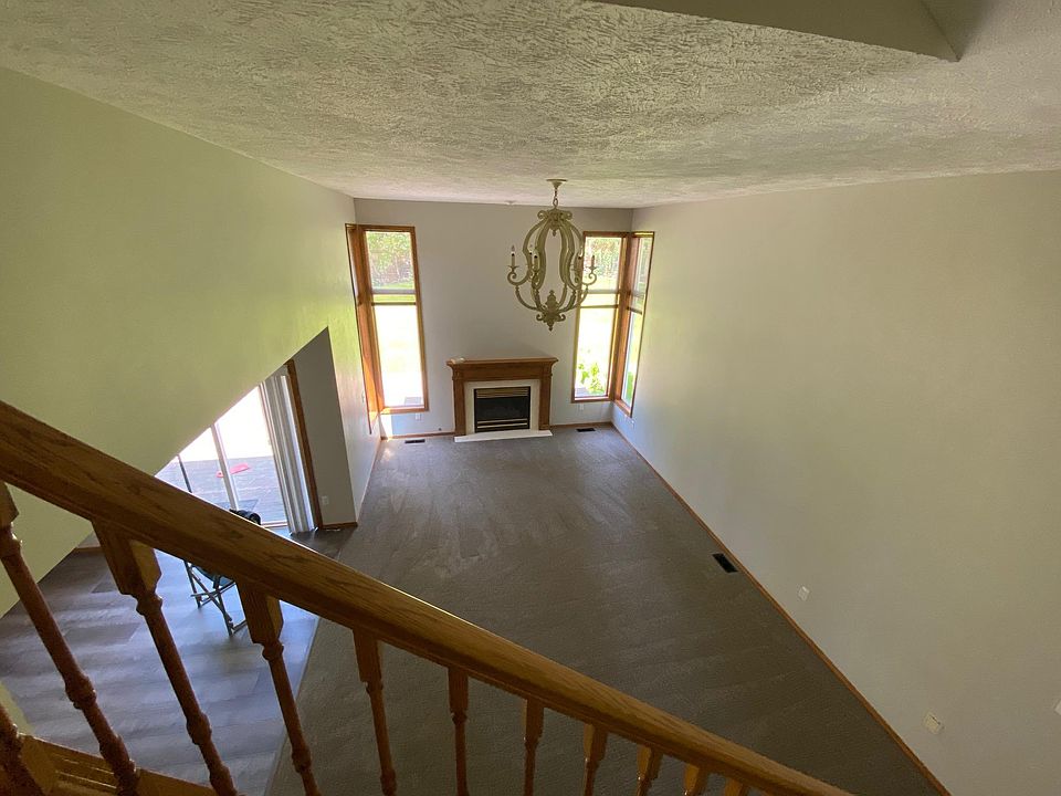 1st image of 8303 E Columbia Dr
