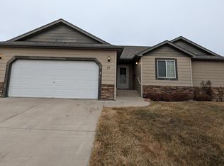 49 32nd Ave NE, Great Falls, MT 59404