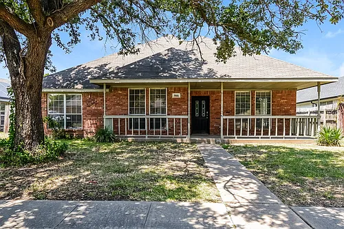 7921 Wayne Way Photo 1
