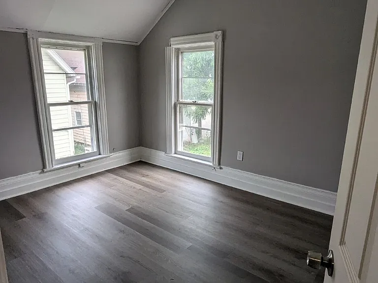 65 Caledonia St #UPPER — Photo 7