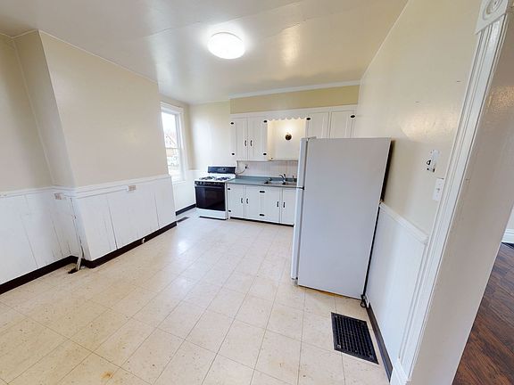 3rd image of 335 N McKean St