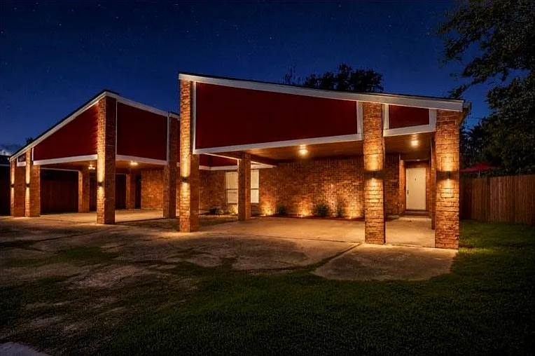 8004 Beechnut St — Photo 2