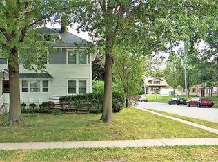 730 E College St, Iowa City, IA 52240