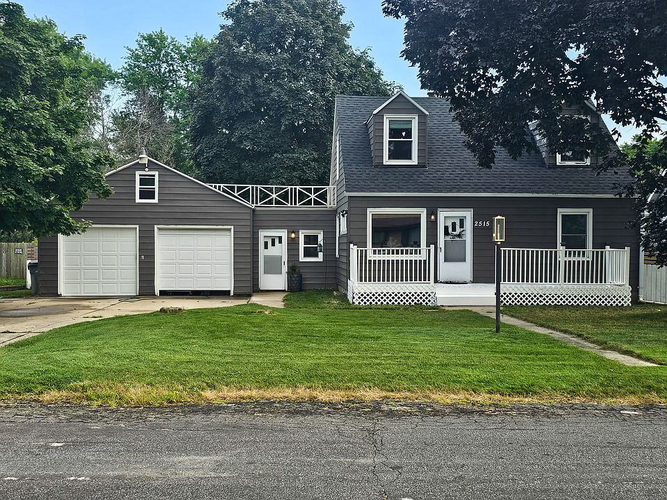 Exterior front charming cape cod