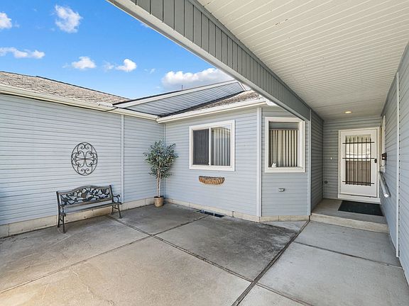 3rd image of 10602 E Nixon Ln