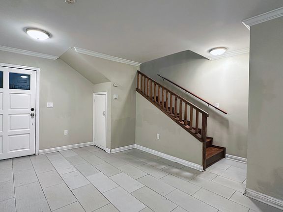 5th image of 9929 E Alesia St