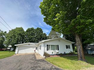 109 South St, Florence, WI 54121