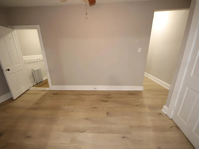 1422 Park Ave #4R — Photo 6
