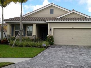 3021 Esmeralda Dr, Sarasota, FL 34243
