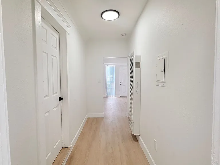 4705 Willowbrook Ave — Photo 12