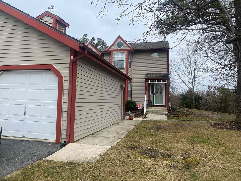 1st image of 717 E Victoria Dr #717