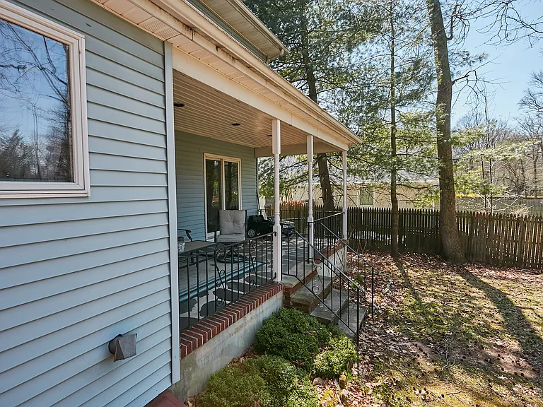 34 Berrien Ave — Photo 35