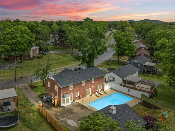 441 Wauford Dr, Nashville, TN 37211