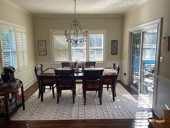 Breakfast Room