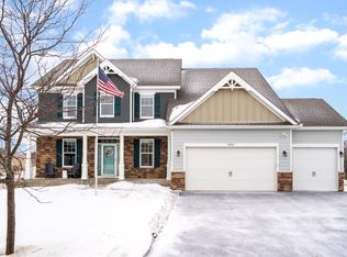 3913 Carver Cir, Chaska, MN 55318