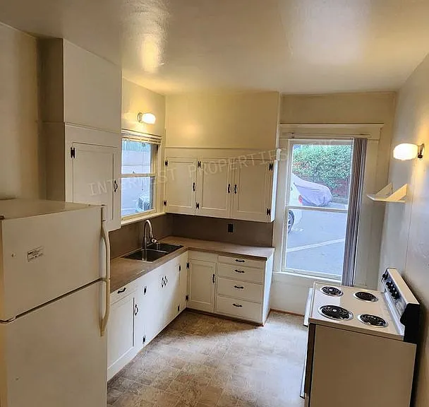 117 King Avenue 2156 Davis St — Photo 17