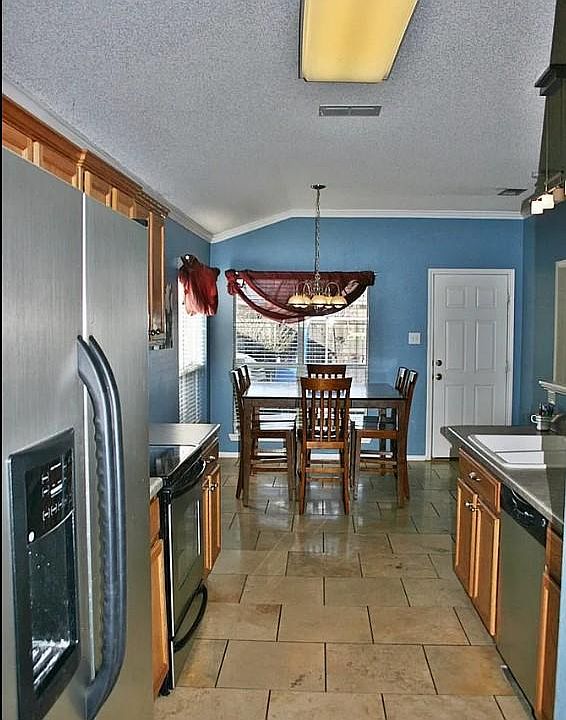 1st image of 535 N Iola Ave