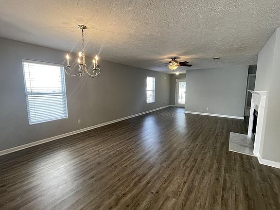 4th image of 3519 Whitebud Ln