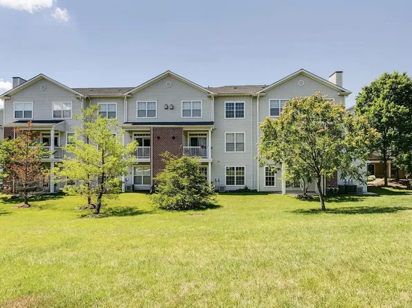 13088 Marcey Creek Rd, Herndon, VA 20171