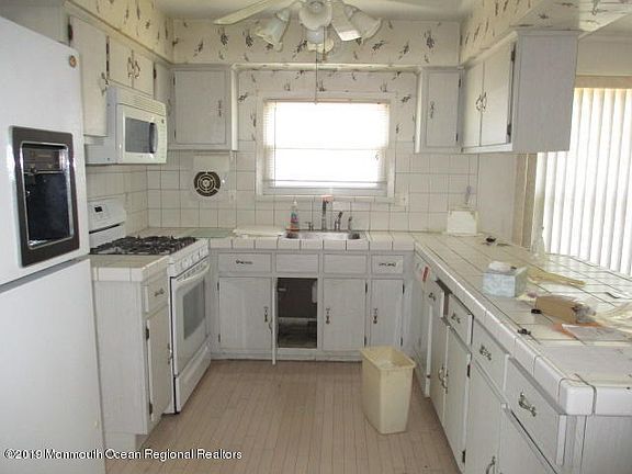 302 St Thomas (16)