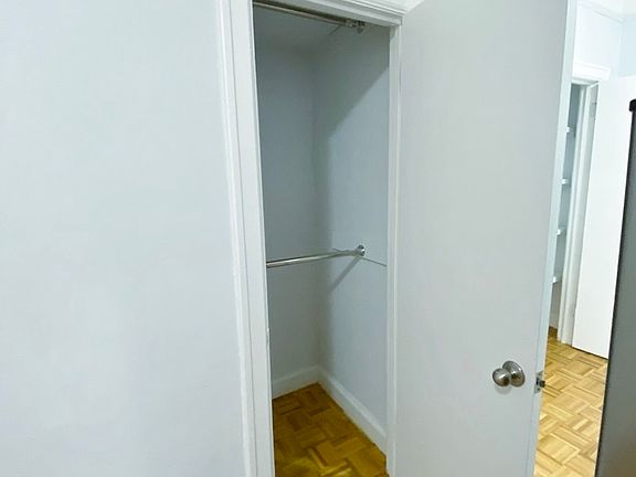 4th image of 528 E 79th St #B3