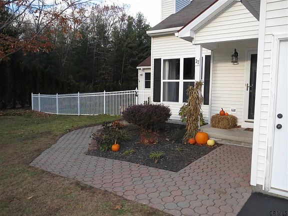 2nd image of 37 Skylark Dr