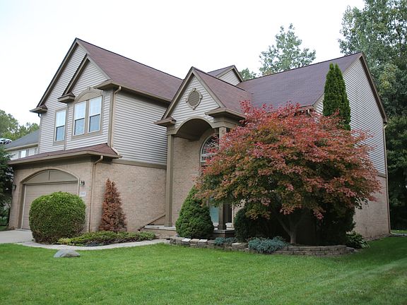 2nd image of 39418 Dorchester Cir