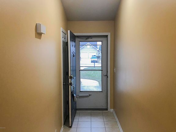 3rd image of 8370 Fawn Meadow Trl