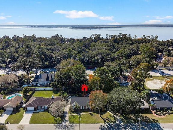4th image of 6806 MADRID Avenue