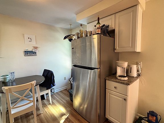 4th image of 27 Weaver Ave #A