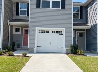 869 Knox Crest Dr, Lebanon, TN 37090