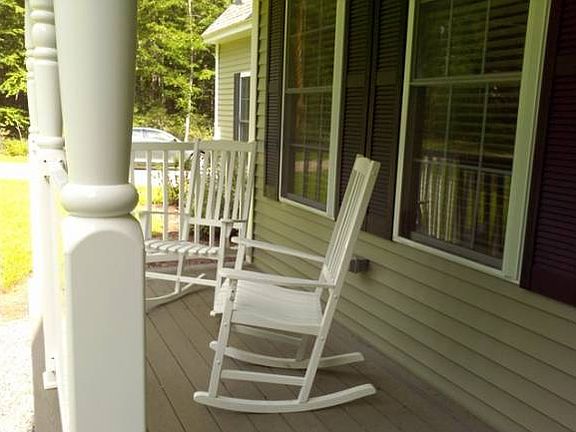 Front Farmers Porch w/trex deck