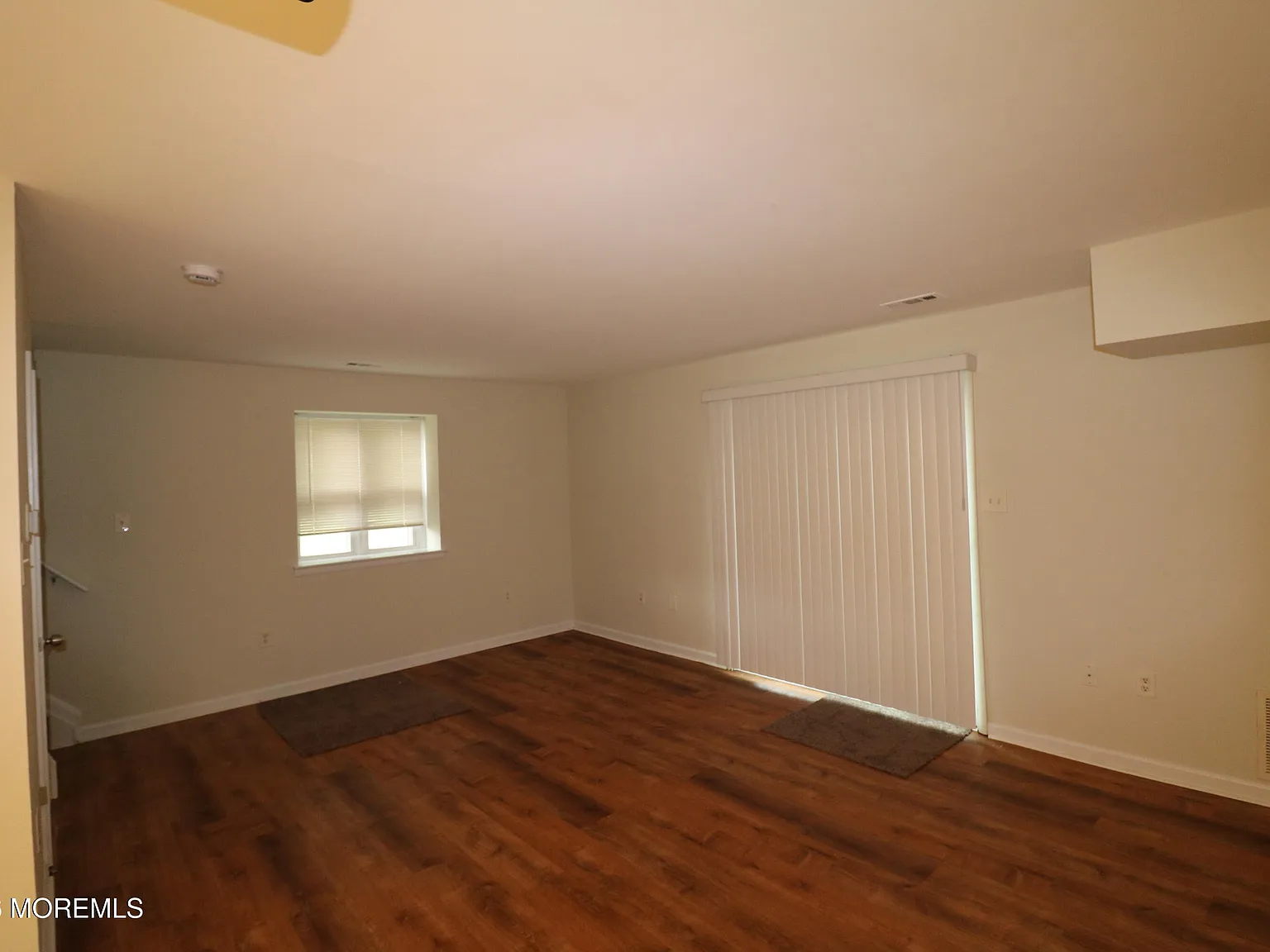 3 bed, 1.5 bath, 1090 sqft, $2,500 — Photo 1