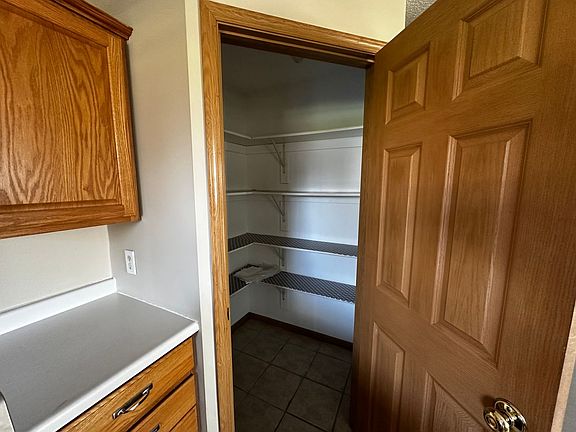 3rd image of 804 6th Ave NE APT 2