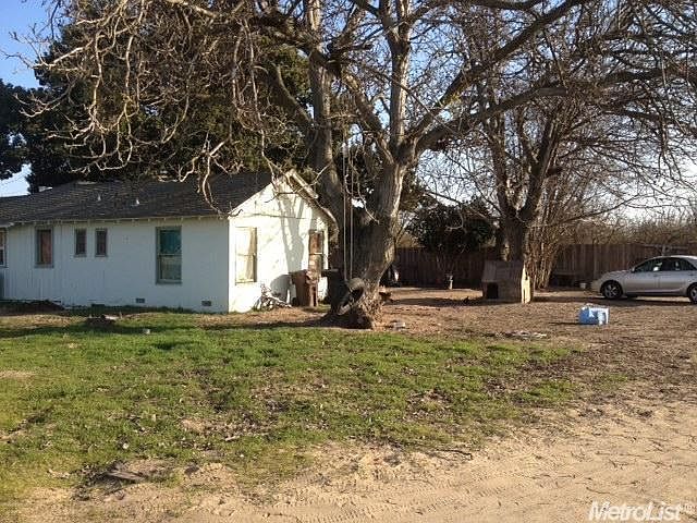 1st image of 15697 W Sierra St