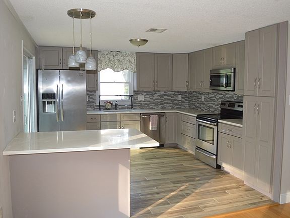 4th image of 25 Crawford St