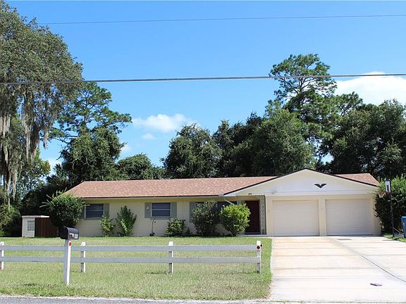 3rd image of 616 Lake Dr