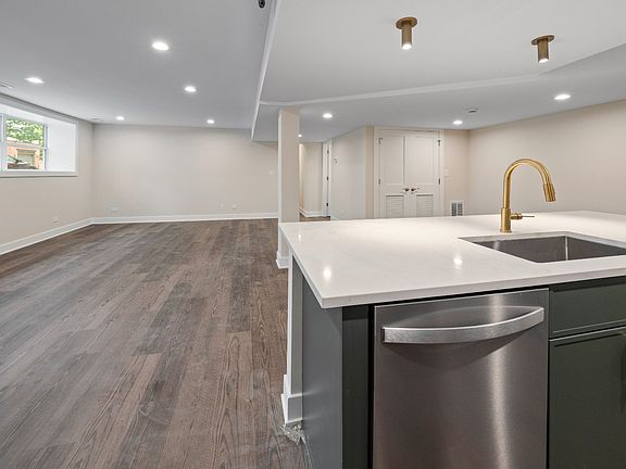 4th image of 3227 W Belden Ave #G