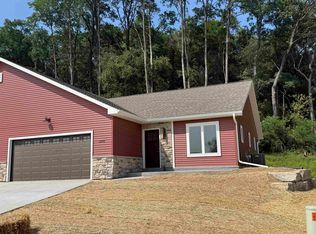 1091 Rusalka Cir, Reedsburg, WI 53959
