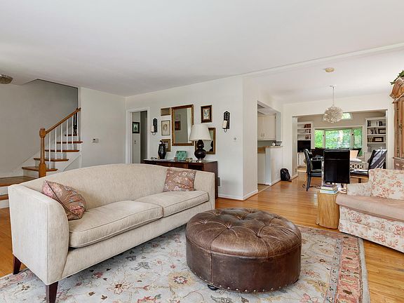 4th image of 1934 Palmgren Dr