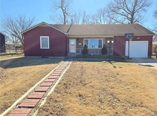625 W Oak St, Independence, KS 67301