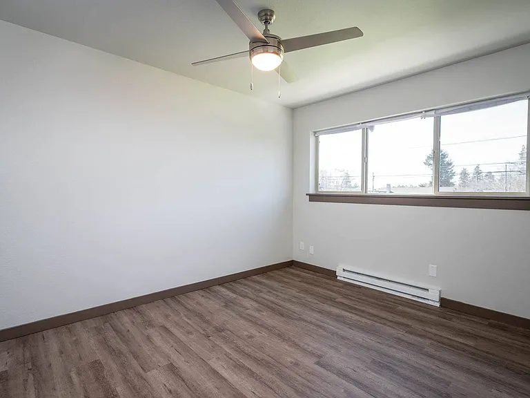 Spruce Park Apartments — Photo 21