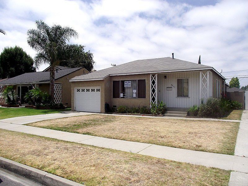 1st image of 4957 Bellflower Blvd