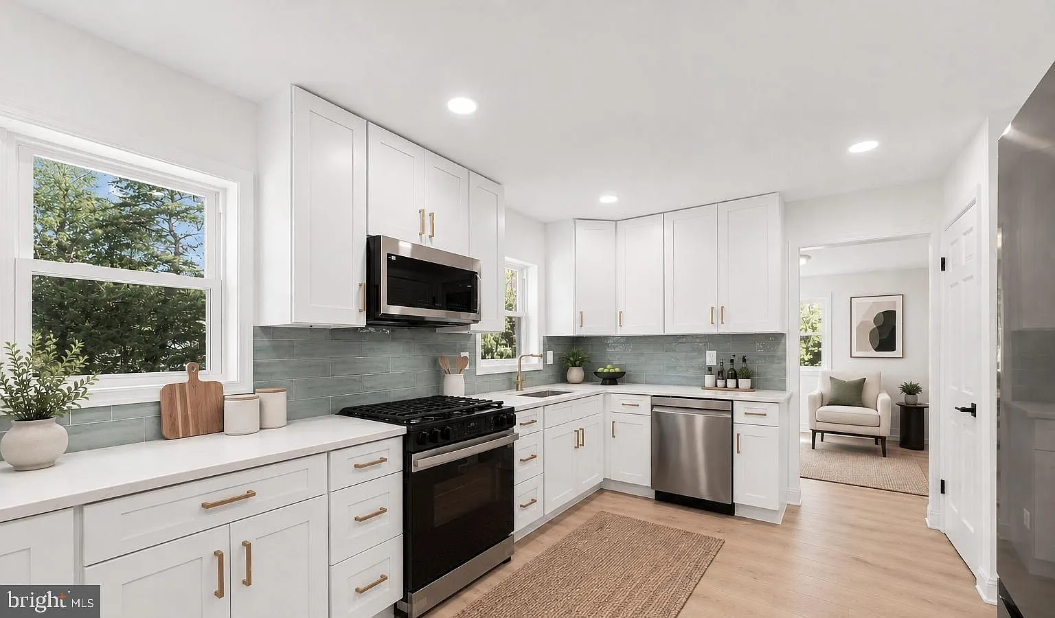 4 bed, 4.0 bath, 3236 sqft, $4,700 — Photo 4