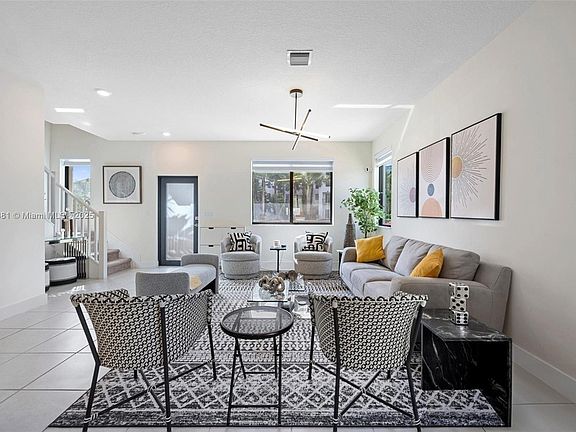 4th image of 8387 NW 43rd St #387