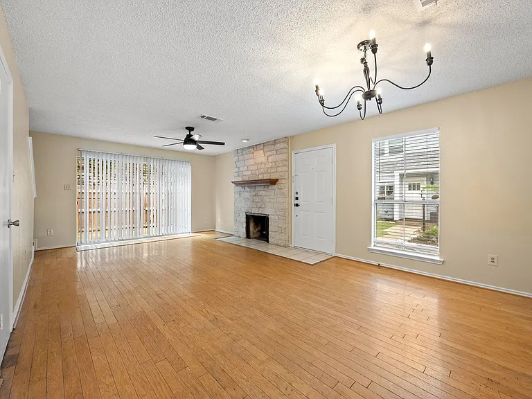 6715 Old Quarry Ln — Photo 4