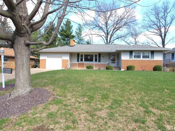 2923 W Greenbrier Ln, Peoria, IL 61614