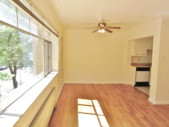 3rd image of 1135 N Grant St APT 201