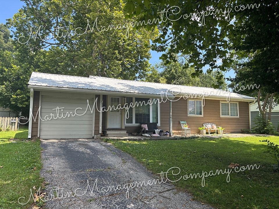 1st image of 233 Rainbow Dr
