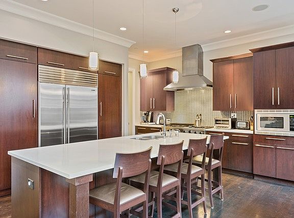 5th image of 2665 N Hartland Ct